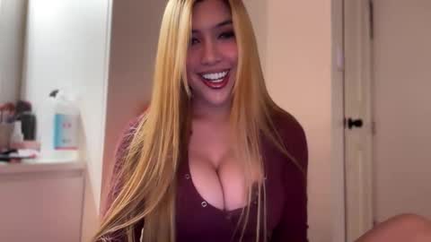 Snapshot of yurika_suckxx chatting on May 4, 2026, 12:28 am GODDESS SOFIA online show from May 4, 2026, 12:28 am