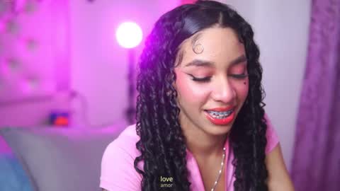 Snapshot of yuyi_cam chatting on October 23, 2025, 3:06 am Yuyi Cam online show from October 23, 2025, 3:06 am