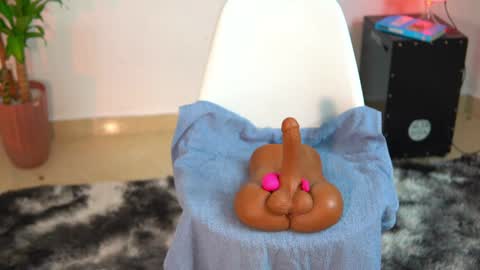 Snapshot of yuyi_cam chatting on February 12, 2026, 2:17 am Yuyi Cam online show from February 12, 2026, 2:17 am