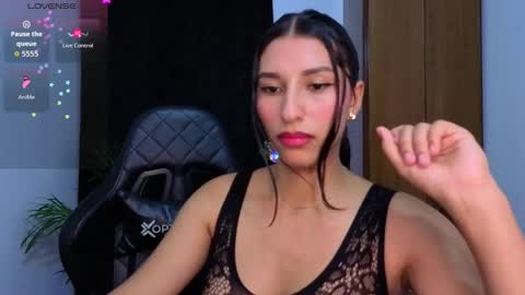 Snapshot of yuziidreams chatting on February 21, 2026, 3:29 am yuzii Im new to these pages so I hope you guys are kind to me. online show from February 21, 2026, 3:29 am