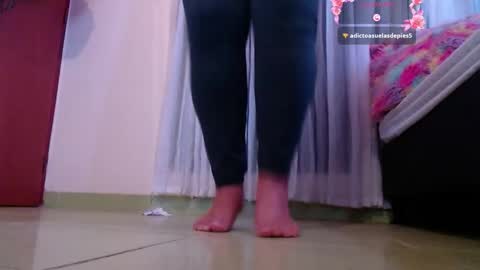 yvonn online show from December 14, 2025, 2:17 am