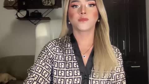 Miss Cali online show from December 11, 2024, 6:42 pm