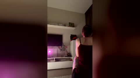 Snapshot of zabavka chatting on December 18, 2025, 6:14 pm lia online show from December 18, 2025, 6:14 pm