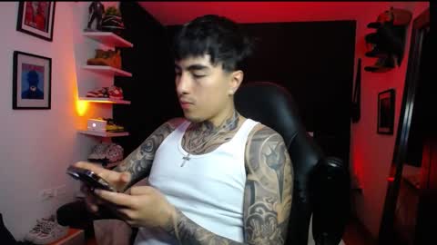 zac_muller1 online show from September 30, 2025, 3:55 am