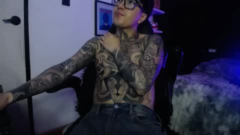 zac_muller1 online show from November 15, 2025, 8:44 am