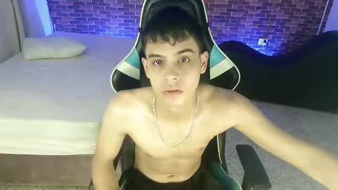 Snapshot of zacariass_ chatting on September 25, 2025, 3:54 am ZACARIAS online show from September 25, 2025, 3:54 am