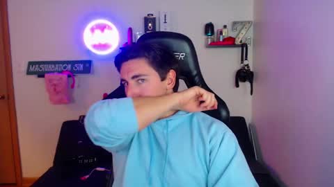 Zach Rhyder online show from December 3, 2024, 2:14 am