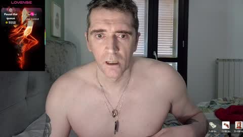 Snapshot of zackhot31 chatting on May 22, 2026, 10:43 am Ivan online show from May 22, 2026, 10:43 am