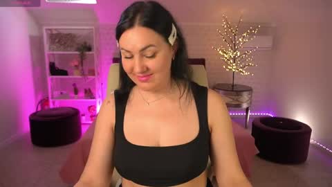 Snapshot of zafiramoonn chatting on April 17, 2026, 6:38 am Zafiramoonn online show from April 17, 2026, 6:38 am