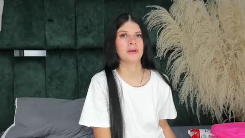 Snapshot of zafiranavarro chatting on January 7, 2026, 1:19 am zafira online show from January 7, 2026, 1:19 am