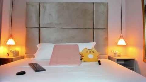 Snapshot of zafiro11_ chatting on February 9, 2026, 12:20 pm Zafiro online show from February 9, 2026, 12:20 pm