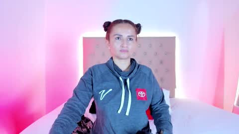 Zafiro Brown online show from October 25, 2025, 11:40 am