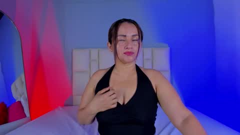 Zafiro Brown online show from February 4, 2026, 12:22 pm