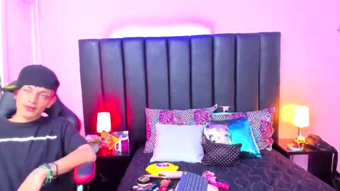 Zaira Angel online show from October 8, 2025, 3:37 am