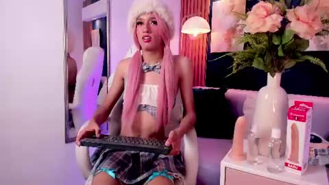 Zaira  online show from June 14, 2026, 4:14 am