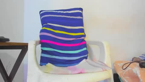 Snapshot of zamara__ chatting on January 14, 2025, 2:11 pm Zamara online show from January 14, 2025, 2:11 pm