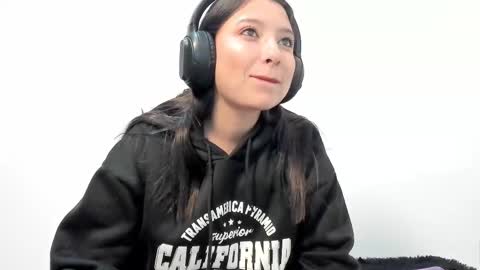 zammii69 online show from October 19, 2025, 2:29 pm