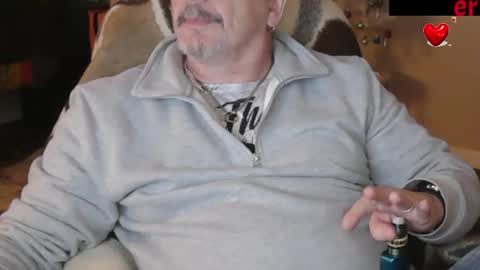 zander007 online show from November 14, 2025, 3:33 pm