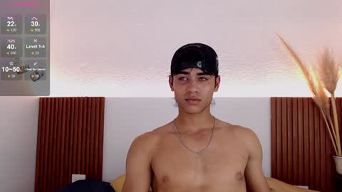 Zander online show from December 4, 2024, 6:28 pm