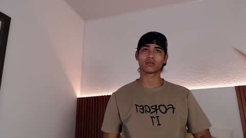 Zander online show from December 14, 2024, 1:49 pm