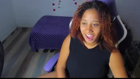 Snapshot of zandra_kiman chatting on February 24, 2026, 4:21 am Zandra online show from February 24, 2026, 4:21 am