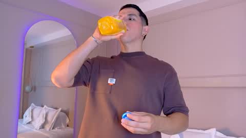 Snapshot of zanedawson chatting on November 11, 2025, 3:17 am Zane Dawson online show from November 11, 2025, 3:17 am