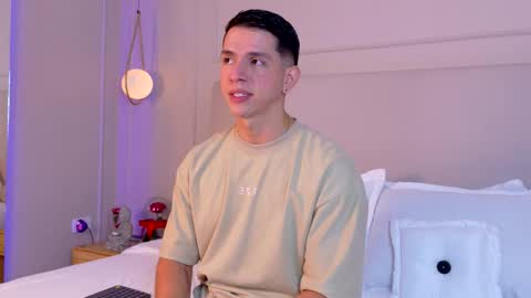 Snapshot of zanedawson chatting on November 15, 2025, 12:19 am Zane Dawson online show from November 15, 2025, 12:19 am