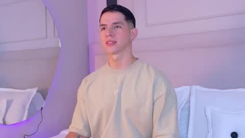 Snapshot of zanedawson chatting on November 22, 2025, 11:48 pm Zane Dawson online show from November 22, 2025, 11:48 pm