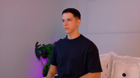 Snapshot of zanedawson chatting on December 18, 2025, 3:51 pm Zane Dawson online show from December 18, 2025, 3:51 pm