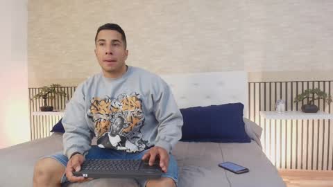 zanemaverick online show from November 3, 2025, 11:44 am