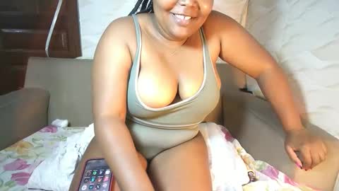 Snapshot of zara_dane chatting on September 29, 2025, 6:40 am Zara Dane online show from September 29, 2025, 6:40 am