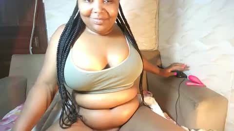 Snapshot of zara_dane chatting on October 3, 2025, 8:22 am Zara Dane online show from October 3, 2025, 8:22 am