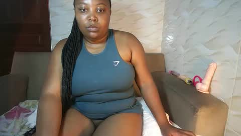 Snapshot of zara_dane chatting on October 15, 2025, 4:56 am Zara Dane online show from October 15, 2025, 4:56 am