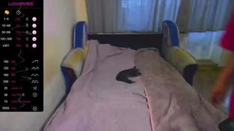 chaturcum online show from October 8, 2025, 3:59 am