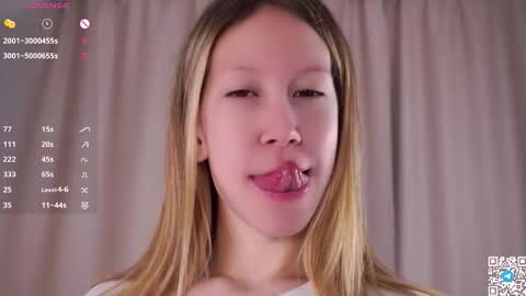 Snapshot of zara_shine chatting on November 2, 2025, 7:38 pm Criss online show from November 2, 2025, 7:38 pm