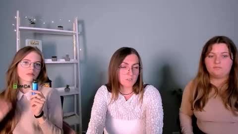 Snapshot of zara_shine_ chatting on October 14, 2025, 2:40 pm zara_shine_ online show from October 14, 2025, 2:40 pm
