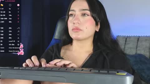 zaradames_ online show from February 14, 2026, 4:42 am