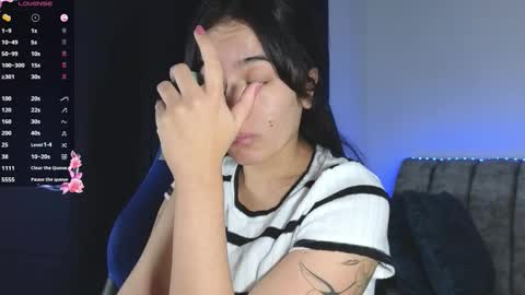 zaradames_ online show from February 24, 2026, 6:22 am