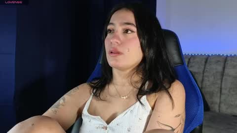 Snapshot of zaradames_ chatting on April 23, 2026, 5:19 am zaradames_ online show from April 23, 2026, 5:19 am