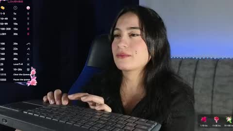 Snapshot of zaradames_ chatting on May 26, 2026, 2:29 am zaradames_ online show from May 26, 2026, 2:29 am