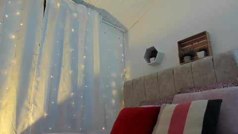 Zara . online show from February 24, 2025, 12:05 pm