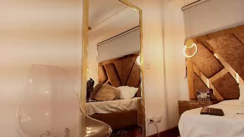 Zarah Andrews online show from September 16, 2025, 12:06 pm