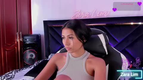 Snapshot of zaralim chatting on October 14, 2025, 8:53 pm Zara Lim online show from October 14, 2025, 8:53 pm