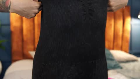 Zara online show from April 1, 2026, 5:08 am