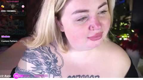 Snapshot of zarareign_ chatting on March 5, 2026, 8:32 am Lola online show from March 5, 2026, 8:32 am