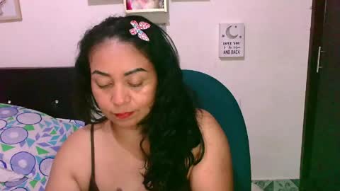 Snapshot of zaray_45bella chatting on March 18, 2026, 10:35 pm zaray online show from March 18, 2026, 10:35 pm