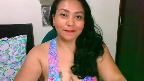 Snapshot of zaray_45bella chatting on April 13, 2026, 9:42 pm zaray online show from April 13, 2026, 9:42 pm