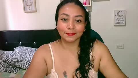 Snapshot of zaray_45bella chatting on May 13, 2026, 9:44 pm zaray online show from May 13, 2026, 9:44 pm