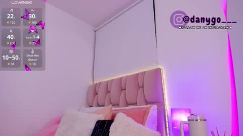 Snapshot of zarianaevanz chatting on September 20, 2025, 1:39 am Zariana online show from September 20, 2025, 1:39 am