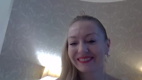 Zarina Swift online show from March 10, 2026, 4:50 am